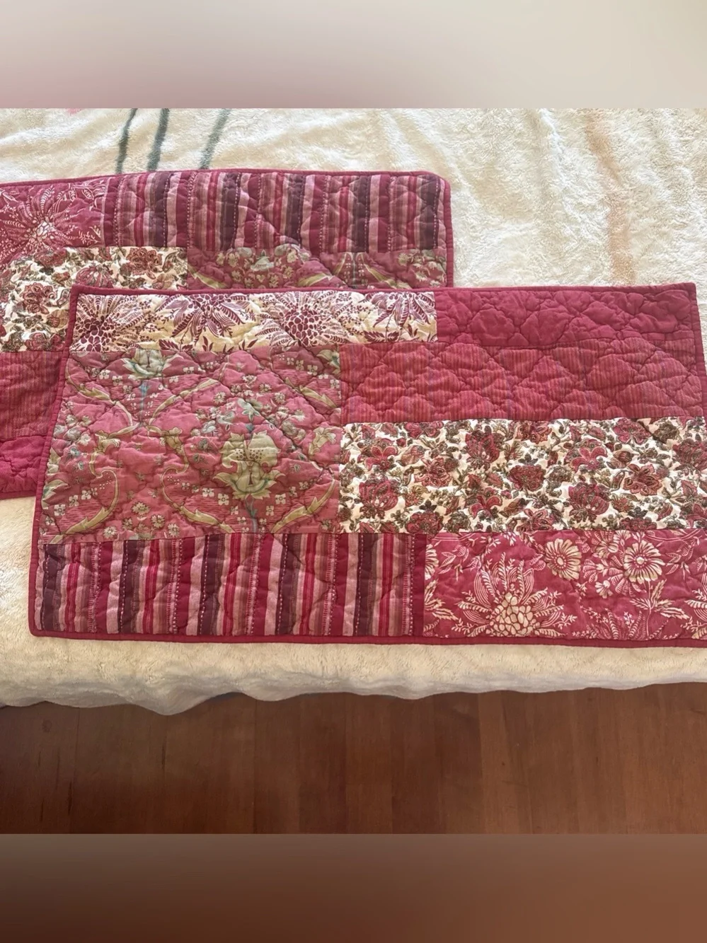 Pottery Barn Red Floral Carolina Patchwork Quilted King Sham Set of 2 36”x20”